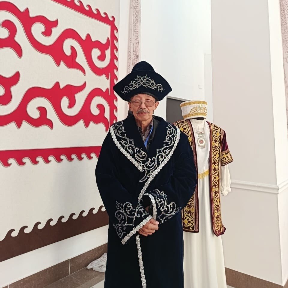 Поздравляем с Днем рождения Жаныбая Турсунбаевича Жусубалиева