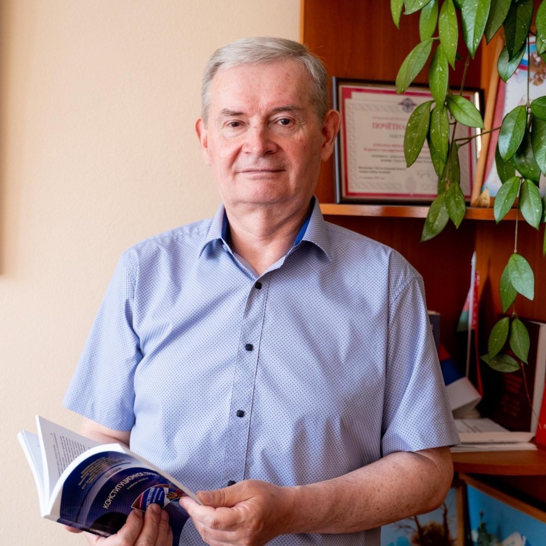 Поздравляем с Днем рождения Владимира Владимировича Яценко