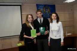 Студенты Медведева А., Борисов А.(КГСХА) и преп. Будник В.И.JPG