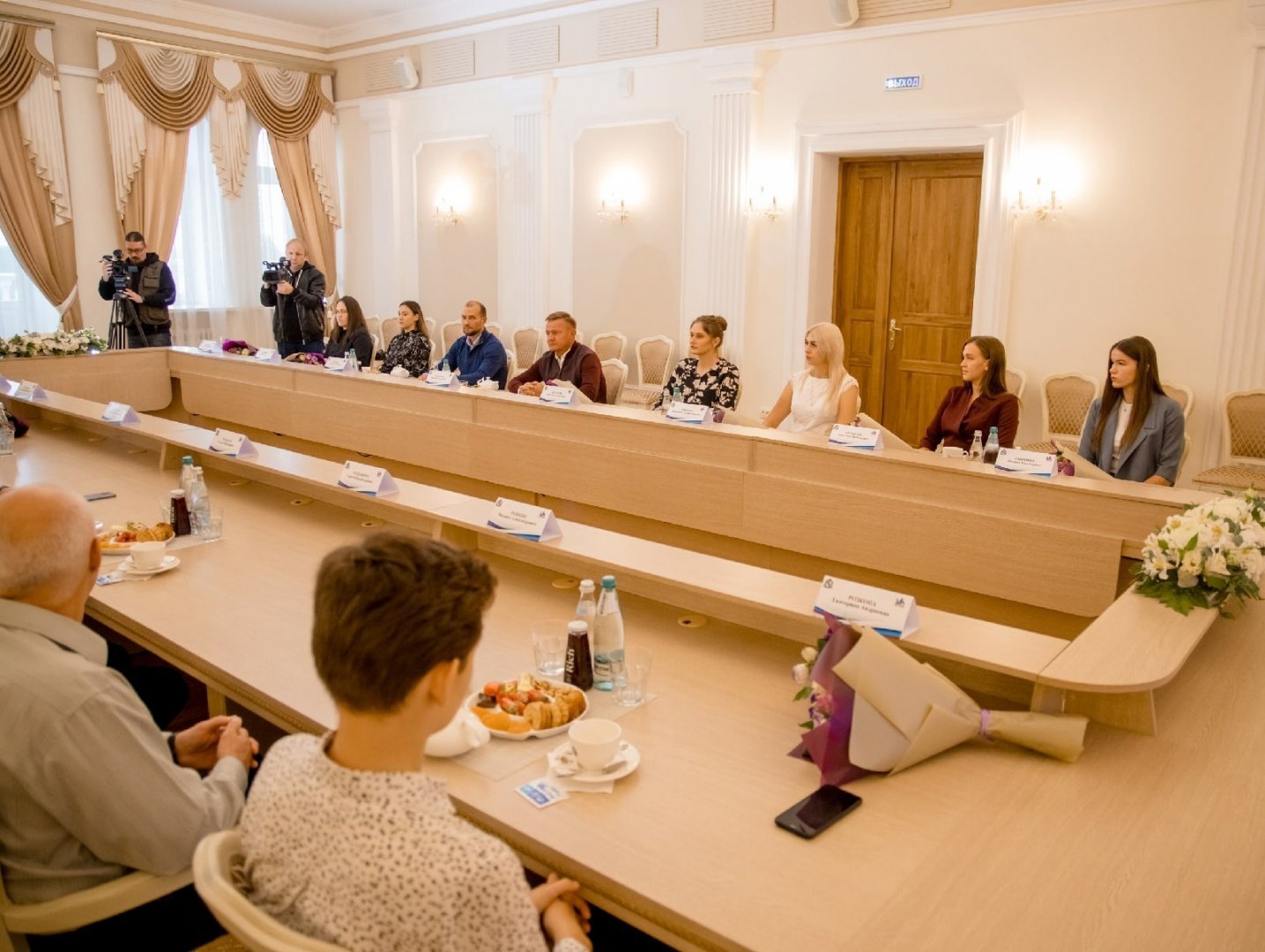 Губернатор Курской области провел встречу с командой «ЮЗГУ-Атом»