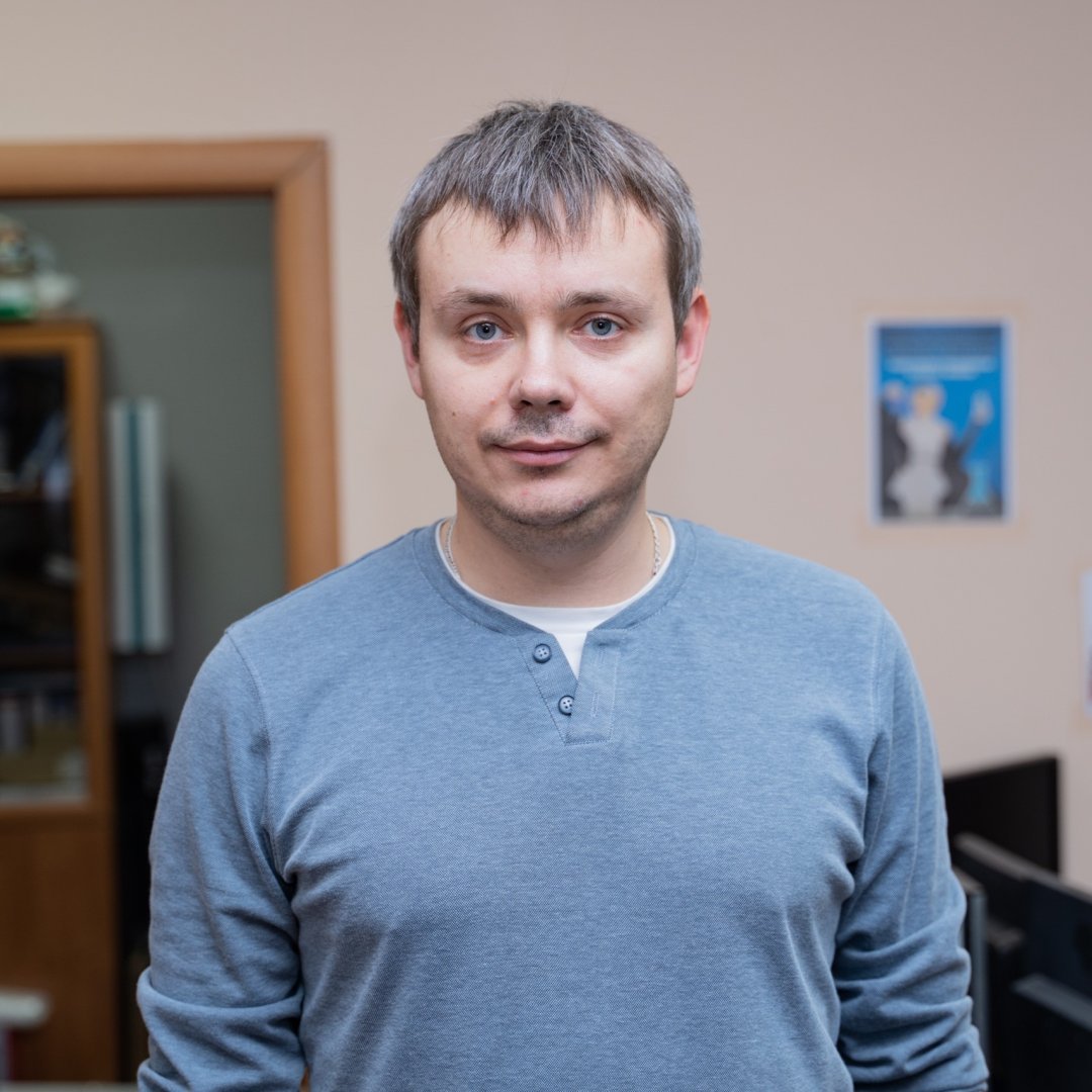 Поздравляем с Днем рождения Александра Владимировича Крипачева