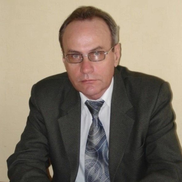 Поздравляем с Днем рождения Александра Геннадьевича Ивахненко