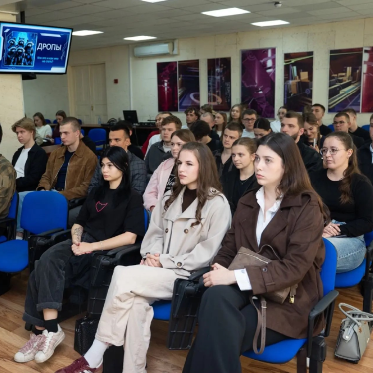 Профилактика дропперства: в ЮЗГУ помогают студентам не попасть в мошеннические схемы