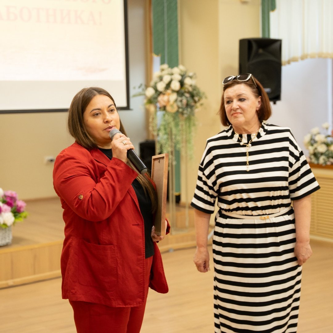 Творческие коллективы ЮЗГУ поздравили социальных работников с профессиональным праздником