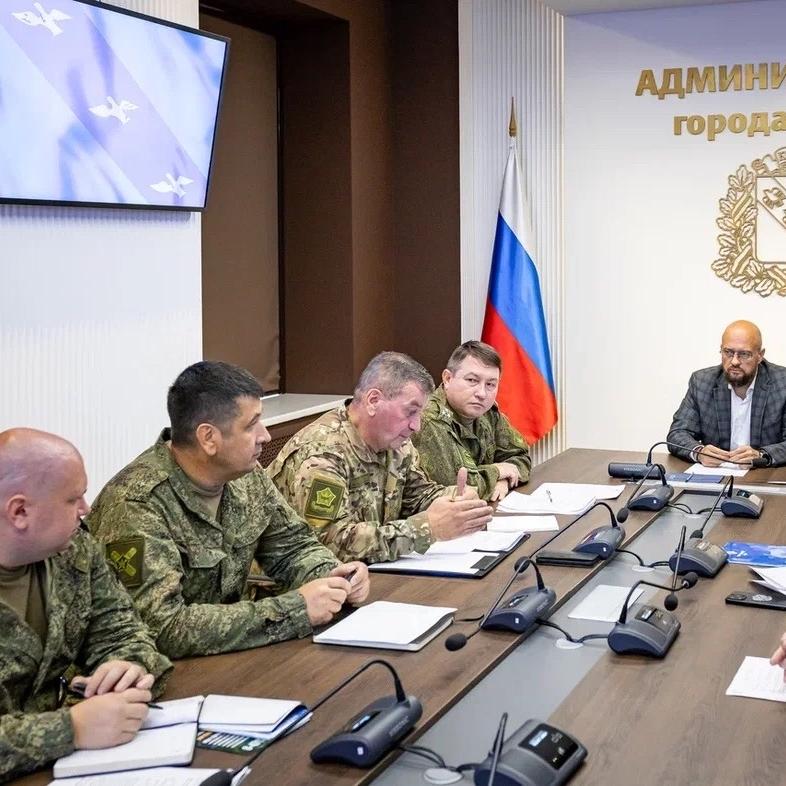 ЮЗГУ на встрече в Администрации города Курска: поддержка студентов, выбравших контрактную службу