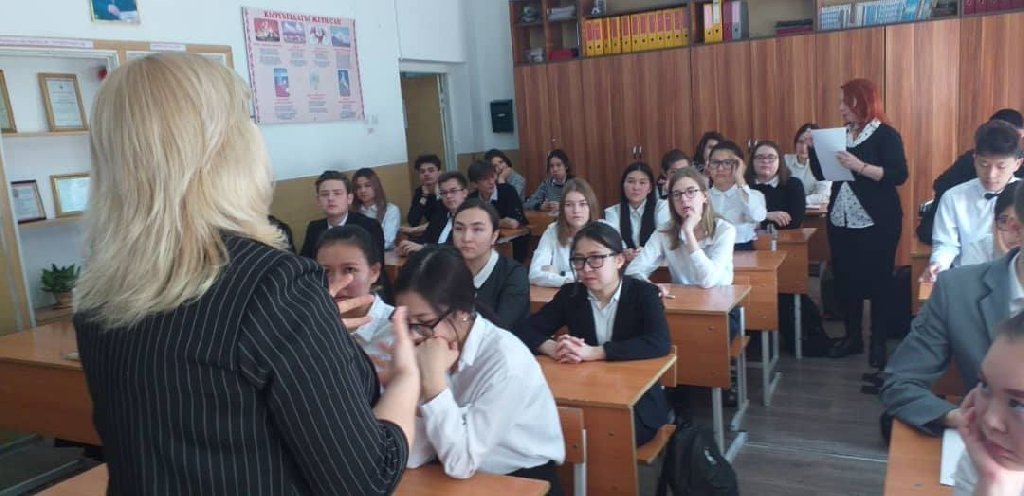 Больше 200 выпускников школ Киргизии стремятся поступить в ЮЗГУ