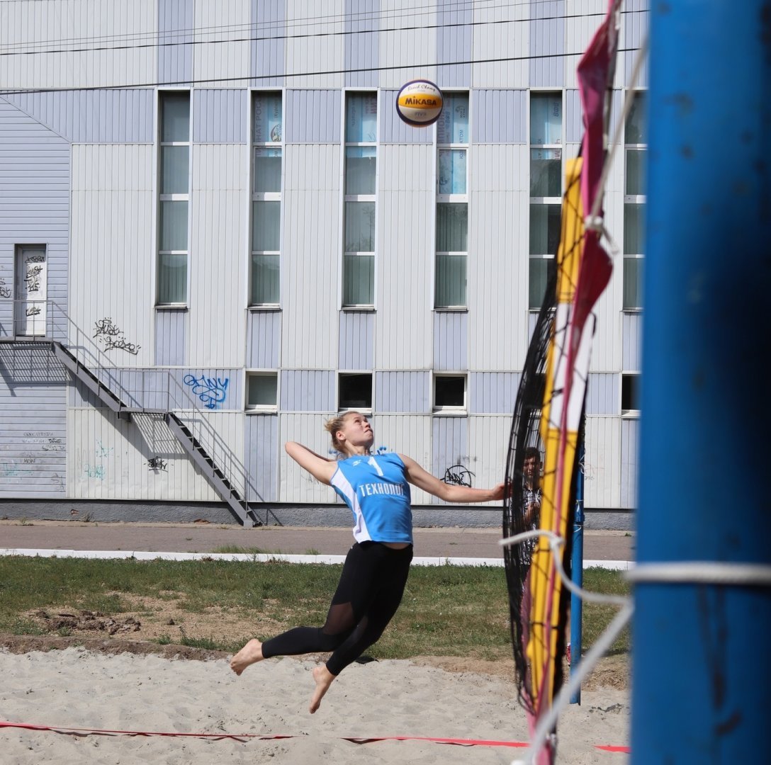 Идет регистрация команд на внутривузовский турнир по пляжному волейболу