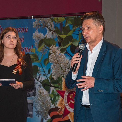 Ректор ЮЗГУ наградил победителей военно-патриотического фестиваля