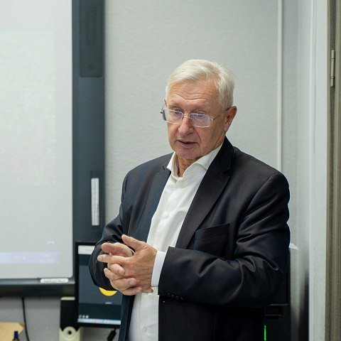 В ЮЗГУ прошла онлайн лекция преподавателя эквадорского университета