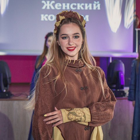 В ЮЗГУ прошел тематический вечер, посвященный русскому народному костюму