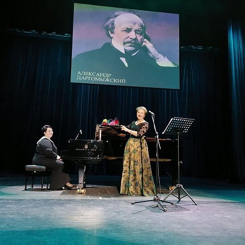 В Курской государственной филармонии проходит концерт Ирины Стародубцевой