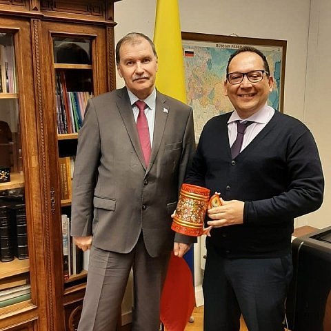 Представитель ЮЗГУ встретился с послом Колумбии в России