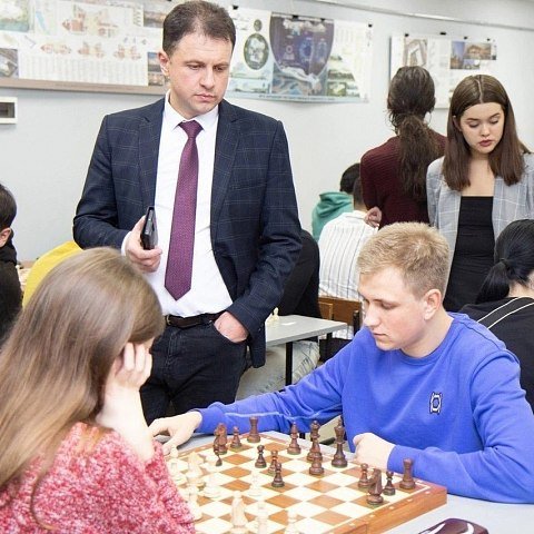 Поздравляем с Международным днем шахмат