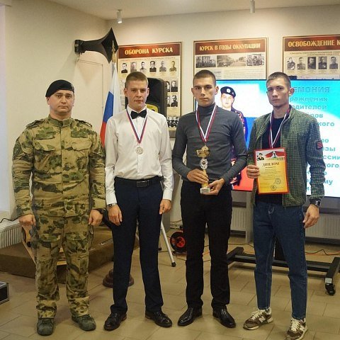 «Порубежник» завоевал серебро и бронзу на городском первенстве по туризму «Порубежник» завоевал серебро и бронзу на городском первенстве по туризму