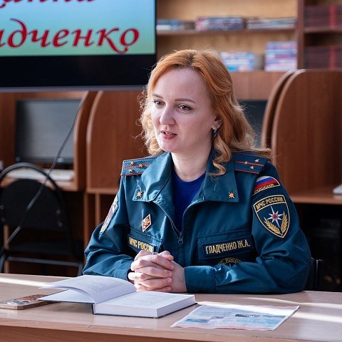 Служу России делом и словом Служу России делом и словом