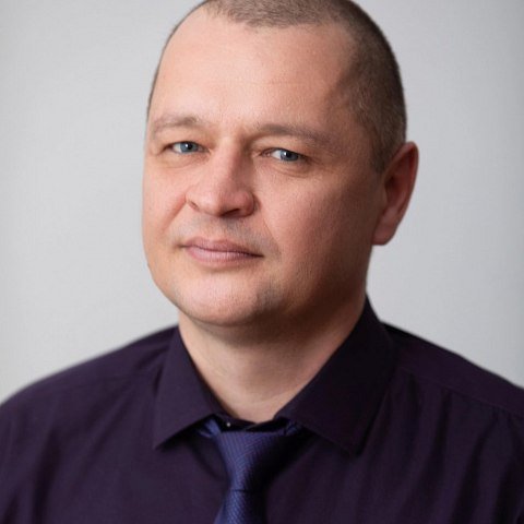 Поздравляем с Днем рождения Романа Анатольевича Крупчатникова.