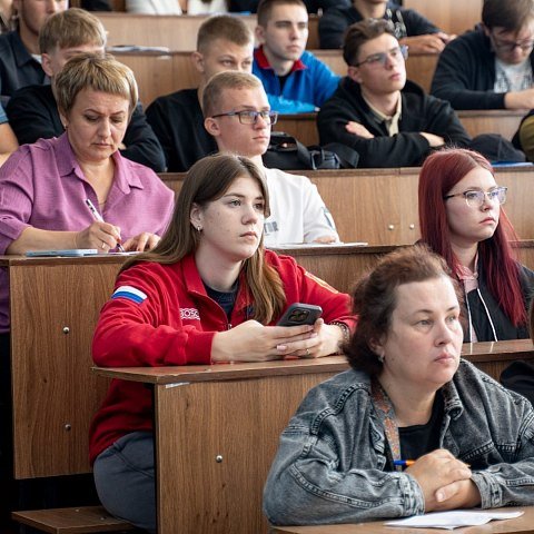 В ЮЗГУ продолжаются встречи с первокурсниками