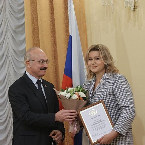 Елена Бессонова награждена благодарственным письмом от Государственной Думы