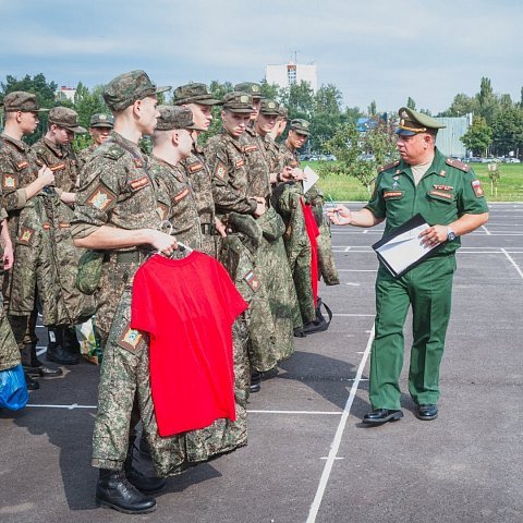 Строевой смотр курсантов военного учебного центра ЮЗГУ