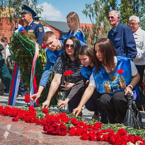 Представители ЮЗГУ приняли участие в открытии мемориального комплекса «Скорбящая мать»