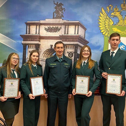 Студенты ЮЗГУ блеснули знаниями на интеллектуальной викторине ко Дню образования Курской таможни