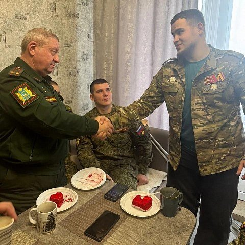 Курсанты ВУЦ ЮЗГУ встретились с участником СВО