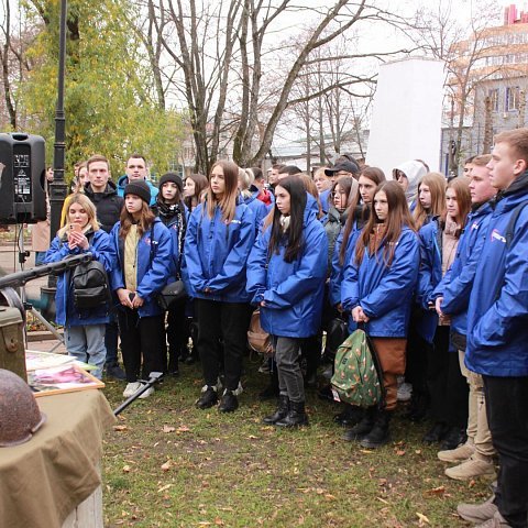 Студенты ЮЗГУ почтили память героев обороны Курска 
