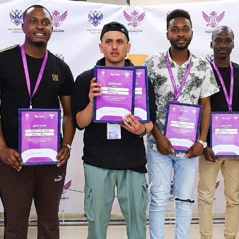 Иностранные студенты ЮЗГУ – победители II Международного слета студенческих СМИ 