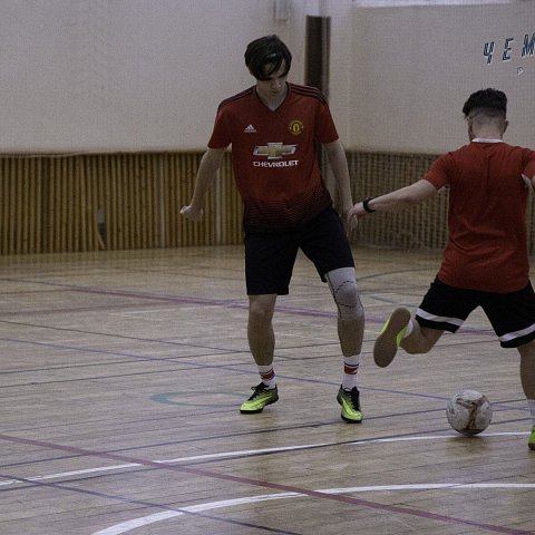В ЮЗГУ стартовал турнир по мини-футболу